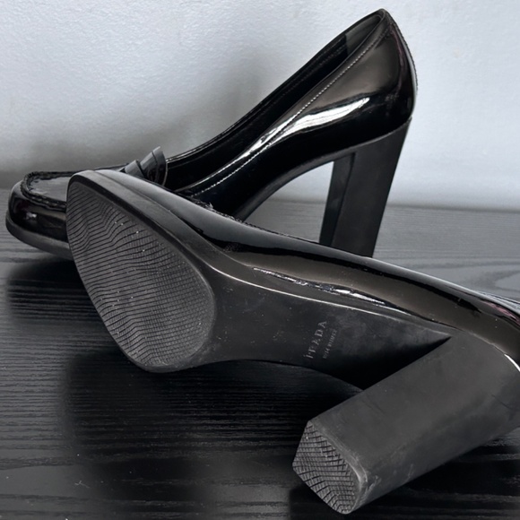 Vintage prada leather heeled loafer black - Picture 6 of 11